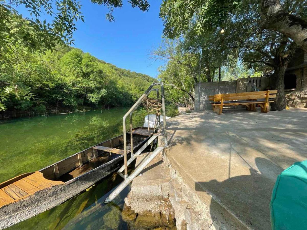 House On The River Blagaj Luaran gambar