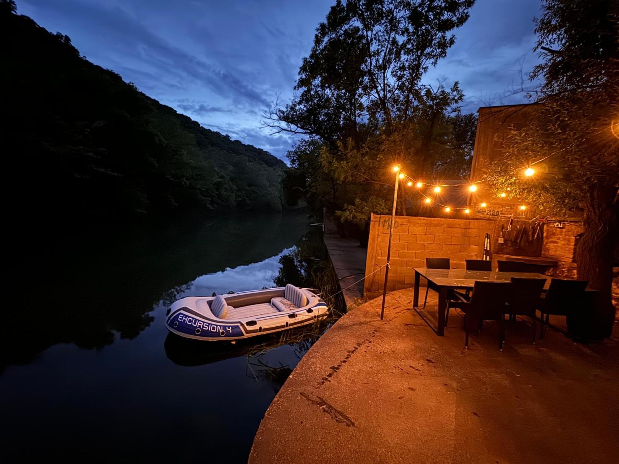 House On The River Blagaj Luaran gambar