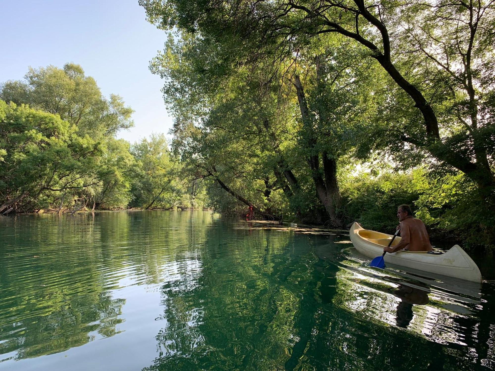 House On The River Blagaj Luaran gambar